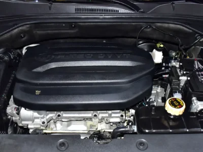 2025 Chevrolet Groove LT 4 Cylinders Petrol Engine Grey Black Crossover GCC Specs