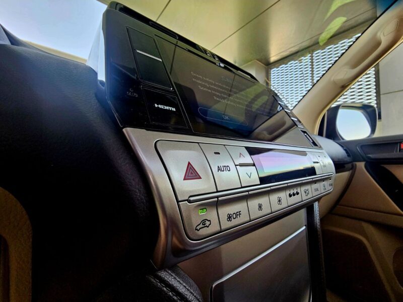 2020 Toyota Prado GXR V6 Petrol Engine 4.0 Litres 4WD Silver Beige SUV GCC Specs