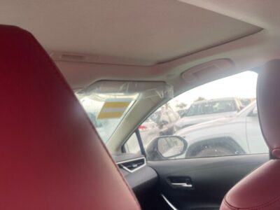 2024 Toyota Corolla 1.8 Litres Hybrid 4-cylinder Engine White Red Sedan AWD