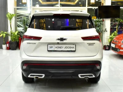 2025 Chevrolet Captiva Premier 4 Cylinders Petrol Engine White Beige SUV GCC Specs