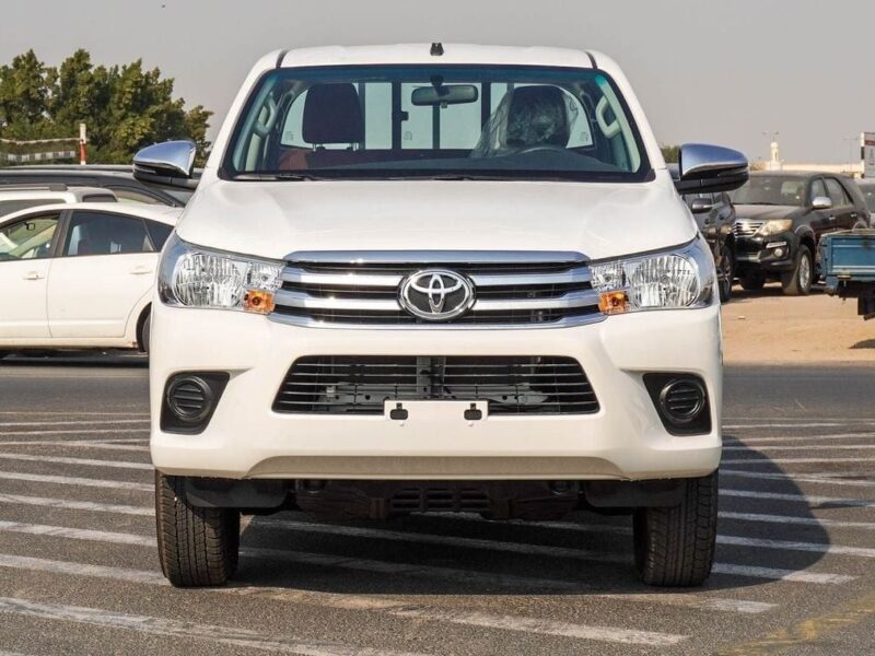 2025 Toyota Hilux DLX 2.7L 4 Cylinder Petrol Engine 4WD AT White Red Pickup Truck GCC