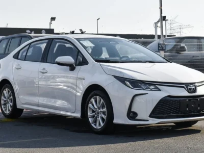 2024 Toyota Corolla 1.8 Litres 4 Cylinders Hybrid Engine White Black Sedan Automatic