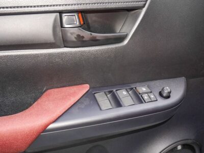 2025 Toyota Hilux DLX 2.7L 4 Cylinder Petrol Engine 4WD AT White Red Pickup Truck GCC