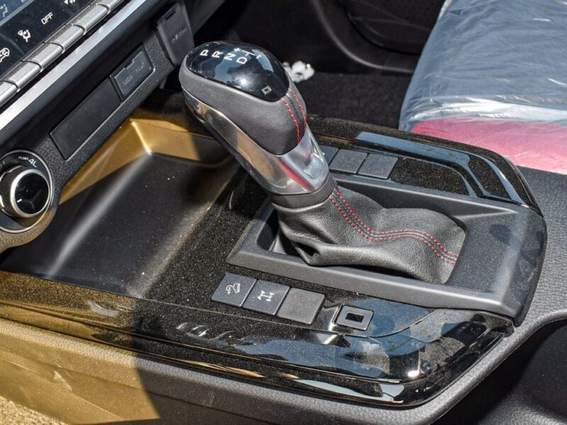 2024 Isuzu DMax GT 3.0 Litres TD 4 Cylinder Diesel Engine White Black Pickup Truck GCC