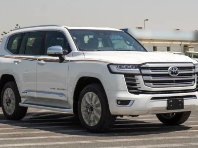 2025 Toyota Land Cruiser VXR 3.5L 6 Cylinder TWIN TURBO White Red SUV GCC Specs