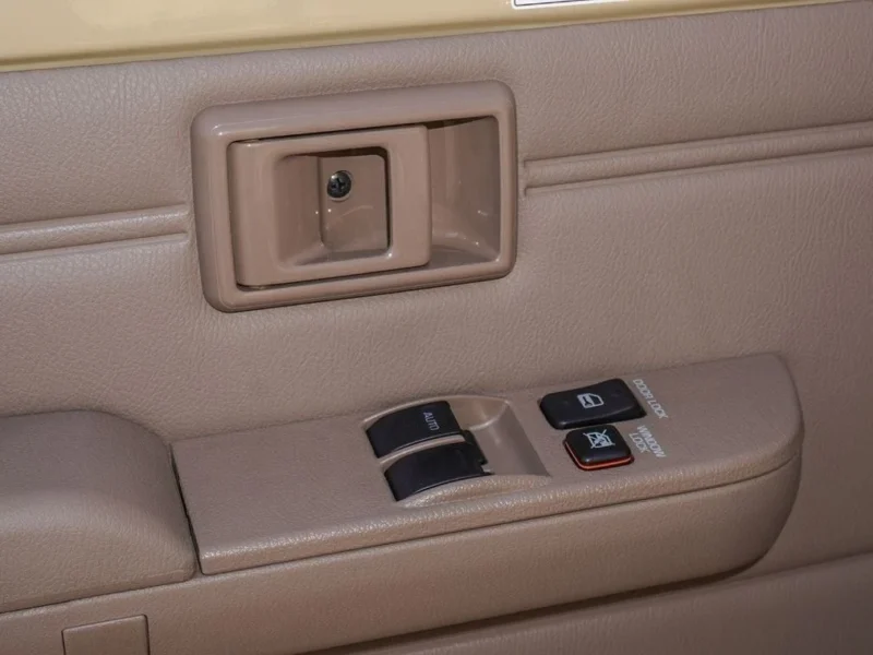 2025 Toyota Land Cruiser Pick Up 4.0L V6 Single Cabin A/T Beige Brown Pickup Truck GCC