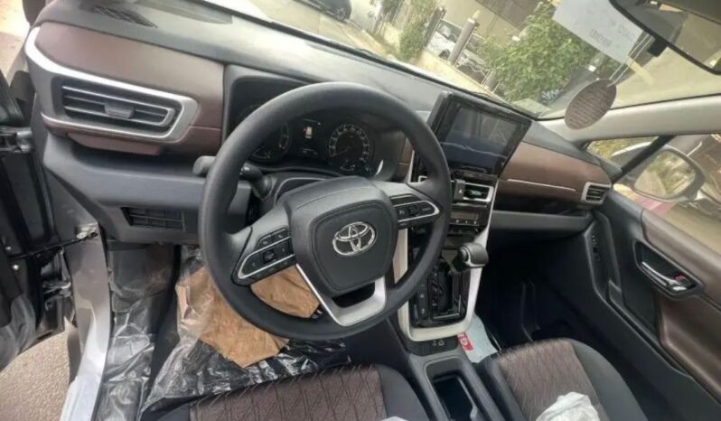2023 Toyota Innova 2.4 Litres 4 Cylinders Diesel Engine Silver Brown MPV RWD