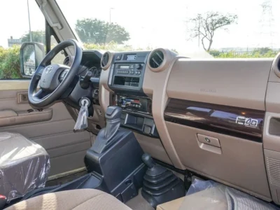 2025 Toyota Land Cruiser Pick Up 4.0L V6 Single Cabin A/T Beige Brown Pickup Truck GCC