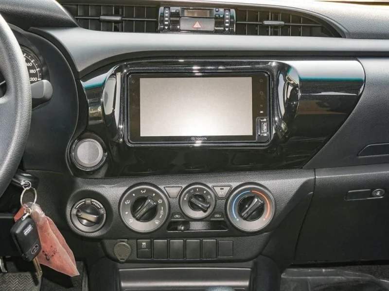 2025 Toyota Hilux GL 2.4L 4 Cylinder Diesel Engine Double Cab Utility White Black Pickup