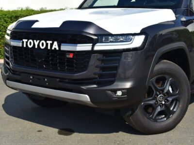 2022 Toyota Land Cruiser 300 GR Sport 3.3L V6 Diesel Twin Turbo Grey Red SUV 4WD