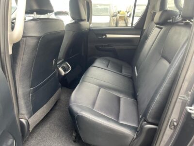 2023 Toyota Hilux SR5 2.8-litre turbocharged 4-cylinder Diesel Engine Grey Black Pickup