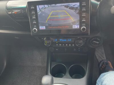 2023 Toyota Hilux SR5 2.8-litre turbocharged 4-cylinder Diesel Engine Grey Black Pickup