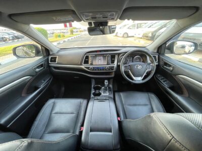 2019 Toyota Kluger Grande 3.5 Litres 6 Cylinders Petrol Engine Grey Black SUV AWD