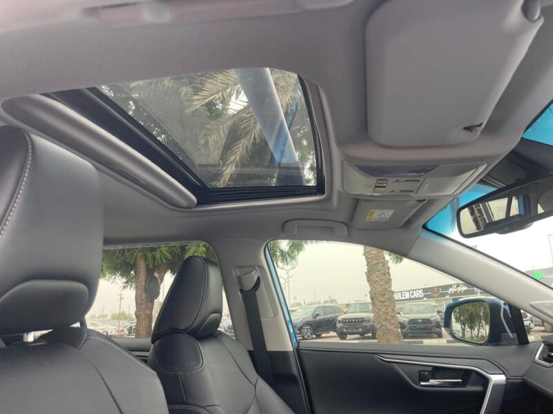 2022 Toyota RAV 4 Cruiser Hybrid 2.5 Litres 4 Cylinders Engine Blue Black SUV AWD