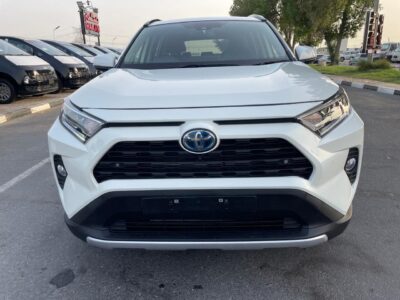 2021 Toyota RAV 4 Cruiser Hybrid 2.5 Litres 4 Cylinders Engine White Black SUV AWD