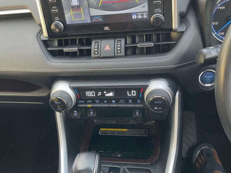 2021 Toyota RAV 4 Cruiser Hybrid 2.5 Litres 4 Cylinders Engine White Black SUV AWD