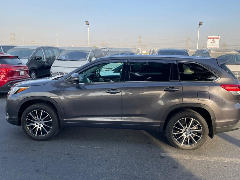 2019 Toyota Kluger Grande 3.5 Litres 6 Cylinders Petrol Engine Grey Black SUV AWD