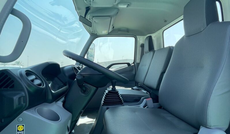 2024 Hino 300 Series 4.0 Litres 4 Cylinder Turbo-Diesel Engines White Grey Truck