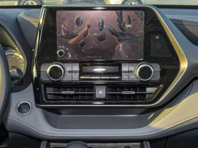 2024 Toyota Highlander 2.5 Litres 4 Cylinder Hybrid Engine Black Grey SUV Automatic