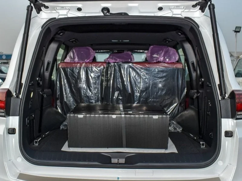 2024 Toyota Land Cruiser VXR 3.5L V6 TWIN TURBO Engine White Red SUV Automatic GCC