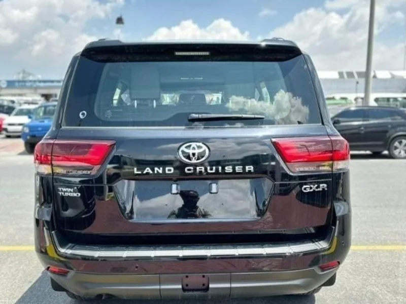 2024 Toyota Land Cruiser GXR 3.5 Litres V6 Twin Turbo Engine Black SUV GCC Specs