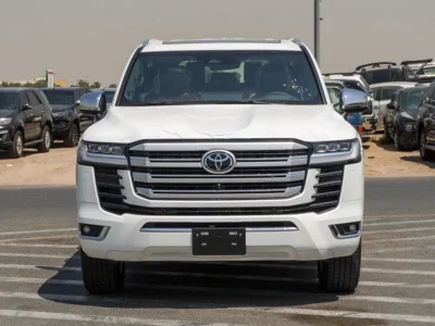 2025 Toyota Land Cruiser VXR 3.5L 6 Cylinder TWIN TURBO White Red SUV GCC Specs