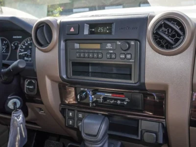 2025 Toyota Land Cruiser Pick Up 4.0L V6 Single Cabin A/T Beige Brown Pickup Truck GCC