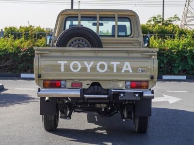 2025 Toyota Land Cruiser Pick Up 4.0L V6 Single Cabin A/T Beige Brown Pickup Truck GCC