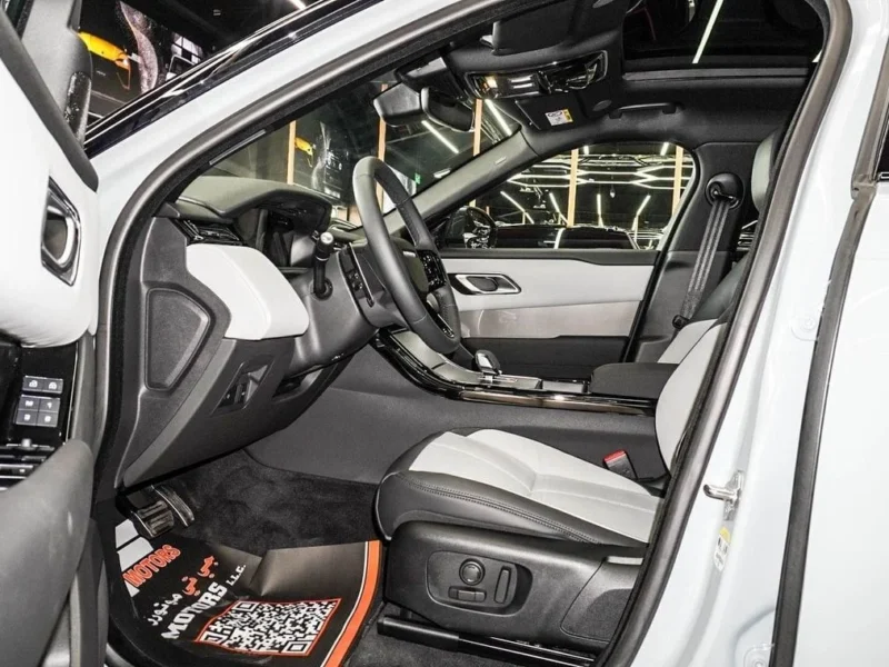 2024 Land Rover Range Rover Velar SE Dynamic P250 2.0L Turbocharged I4 Silver Grey SUV