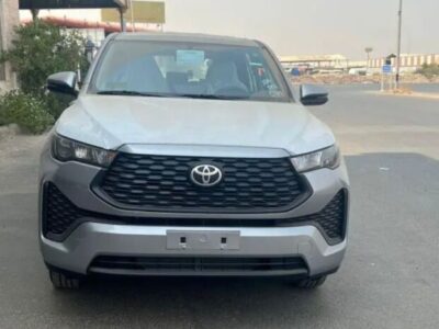 2023 Toyota Innova 2.4 Litres 4 Cylinders Diesel Engine Silver Brown MPV RWD