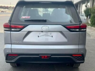 2023 Toyota Innova 2.4 Litres 4 Cylinders Diesel Engine Silver Brown MPV RWD