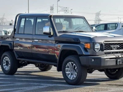 2024 Toyota Land Cruiser Pick Up 2.8L 4 Cylinders Diesel Automatic Grey Tan Pickup Truck
