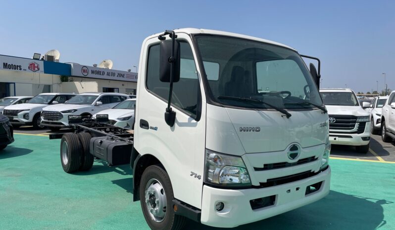 2024 Hino 300 Series 4.0 Litres 4 Cylinder Turbo-Diesel Engines White Grey Truck