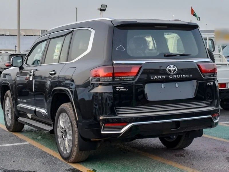 2024 Toyota Land Cruiser VXR 3.5L V6 TWIN TURBO Engine Black Red SUV Automatic GCC