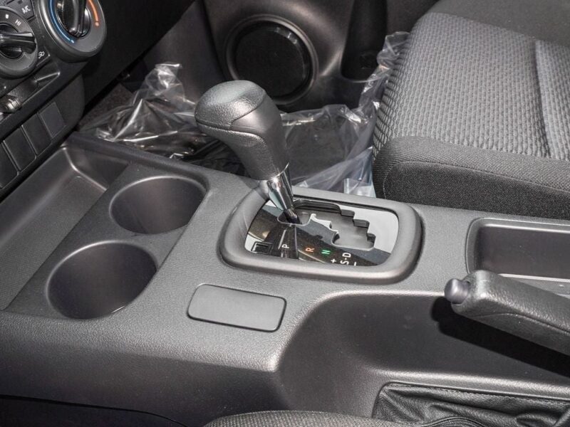 2025 Toyota Hilux GL 2.4L 4 Cylinder Diesel Engine Double Cab Utility White Black Pickup