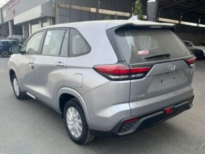 2023 Toyota Innova 2.4 Litres 4 Cylinders Diesel Engine Silver Brown MPV RWD
