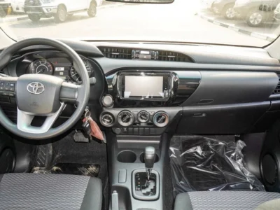 2025 Toyota Hilux GL 2.4L 4 Cylinder Diesel Engine Double Cab Utility White Black Pickup