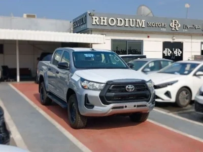 2025 Toyota Hilux 2.4L 4-cylinder Diesel Engine 4x4 Silver Black Pickup Truck Manual