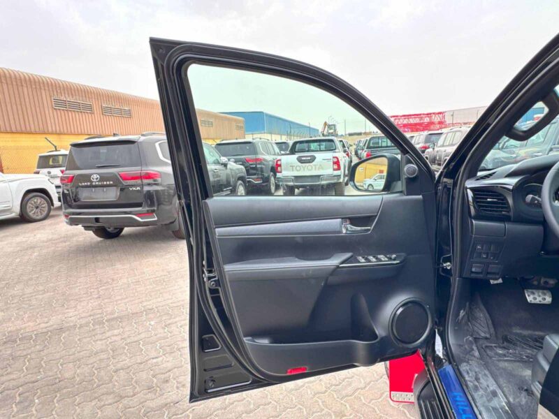 2026 Toyota Hilux Double Cabin GR-Sport 4.0L V6 Petrol Engine Black Pickup Truck