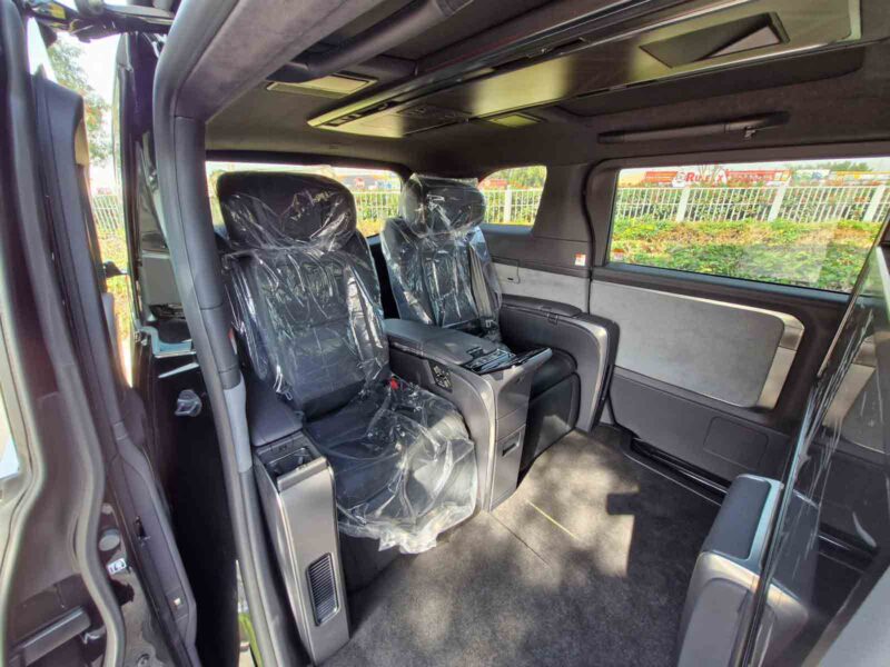 2026 Lexus LM 350h 2.5-liter 4-cylinder Hybrid Engine Black Ultra Luxury MPV AWD