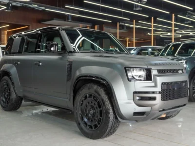 2025 Land Rover Defender 3.0L Inline 6-Cylinder Petrol Engine Grey Beige SUV GCC