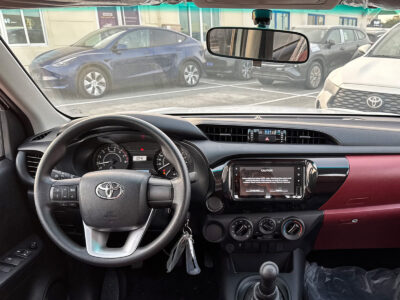 2026 Toyota Hilux Double Cab 4.0-liter V6 Petrol Engine White Red Pickup Truck 4WD