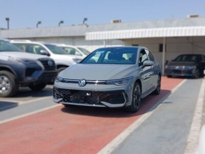 2024 Volkswagen Golf TSI R-Line 1.5-liter turbocharged 4-cylinder Engine Grey Beige Hatchback