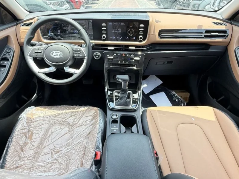 2026 Hyundai Creta 1.5-liter 4-cylinder Petrol Engine Grey Beige SUV FWD GCC