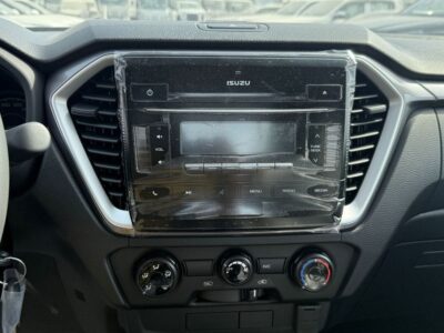 2026 Isuzu D-Max 1.9L 4 Cylinders Diesel Engine MT White Black Pickup Truck