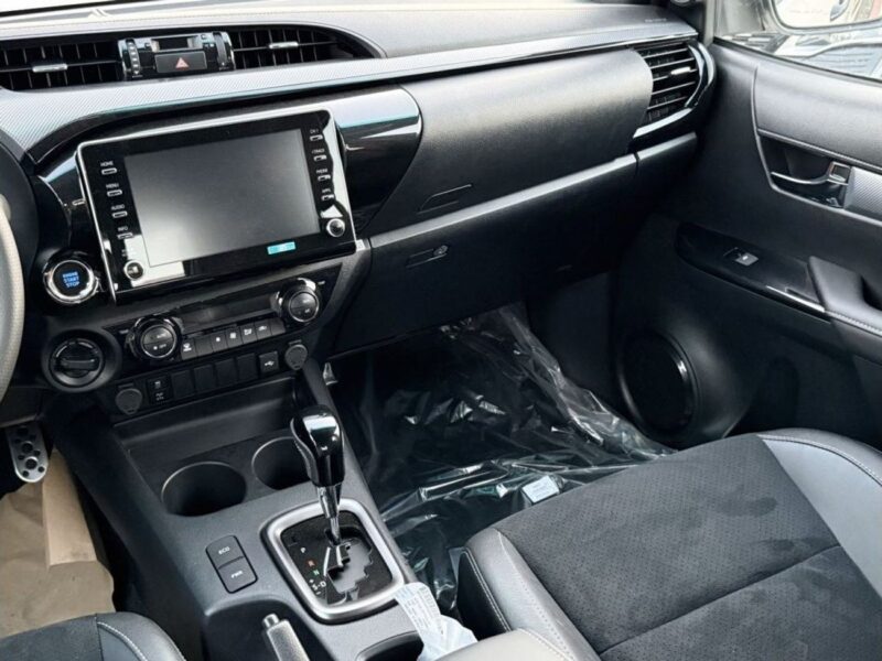 2025 Toyota Hilux GR-S 2.8-liter 4 Cylinder Turbocharged Diesel Engine White Black Pickup