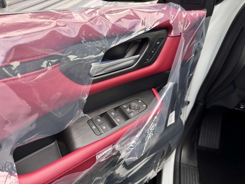 2026 Nissan Patrol LE Platinum City 3.5-liter V6 Twin-Turbocharged Petrol White Red SUV