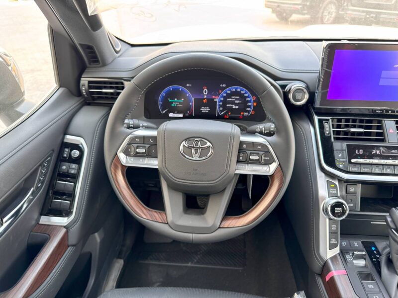 2026 Toyota Land Cruiser 300 VX 3.5L Twin-Turbo V6 Petrol Engine Black SUV GCC Specs