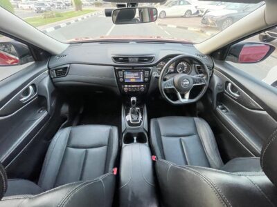 2020 Nissan X-Trail ST-L Auto 2.0-liter 4 Cylinder Petrol Engine Red Black SUV