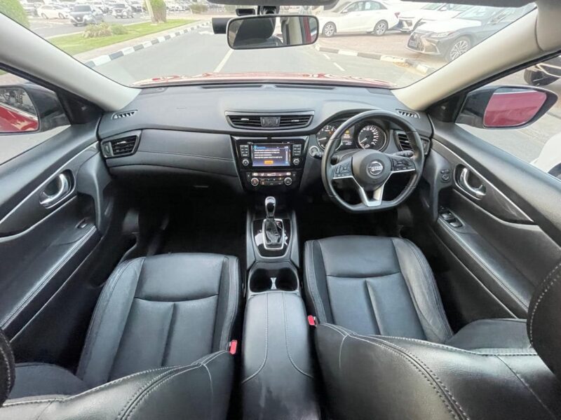 2020 Nissan X-Trail ST-L Auto 2.0-liter 4 Cylinder Petrol Engine Red Black SUV